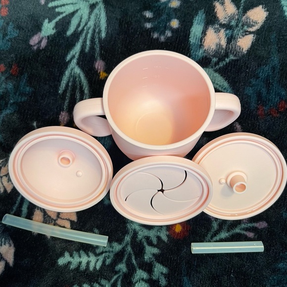 (SOLD)4 Baby Plates + 3-in-1 Training Cup - Picture 3 of 12